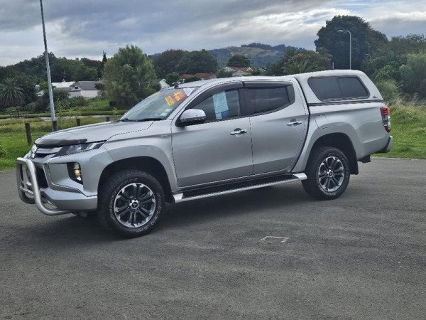 Mitsubishi Triton Dc Glxr 4wd 6m 2.4d 2019