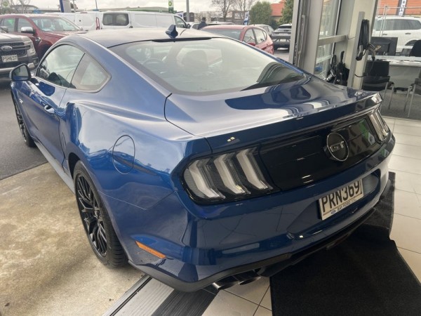 Ford Mustang FASTBACK GT 5.0L V8 10AT 2023