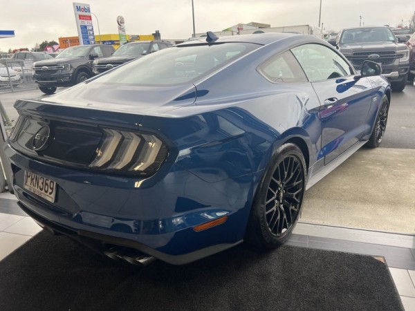 Ford Mustang FASTBACK GT 5.0L V8 10AT 2023