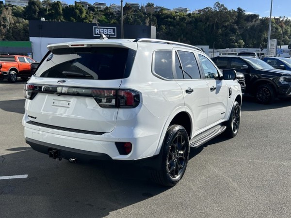 Ford Everest Sport 2.0D/4WD/10AT 2024