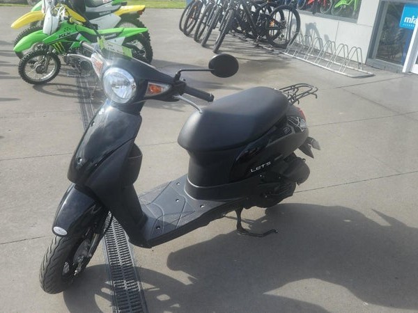 Suzuki UZ50 SZ 50 Scooter 0