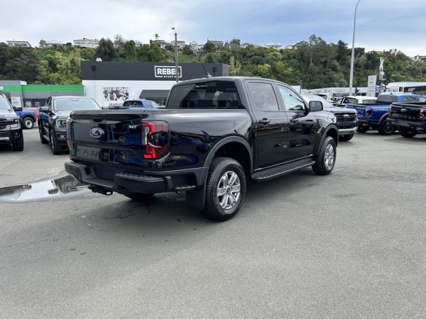 Ford Ranger XLT Double Cab 2WD 2024