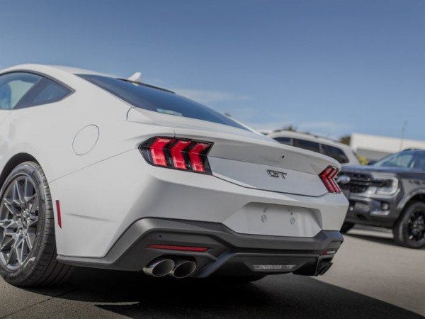 Ford Mustang 5.0L V8 Fastback 2024