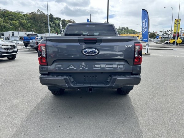 Ford Ranger XLT Double Cab 2WD 2024