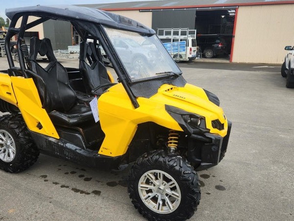 Can-Am Commander 800 DPS 2014