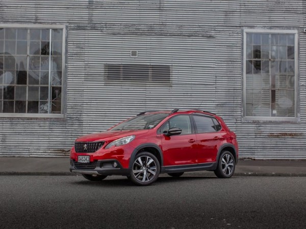 Peugeot 2008 GT Line 1.2PT/6AT 2017